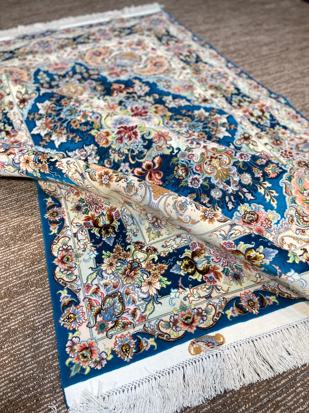 Handmade Persian Tabriz Carpet 5x7 ft – Blue & White Silk-Wool Luxury Rug