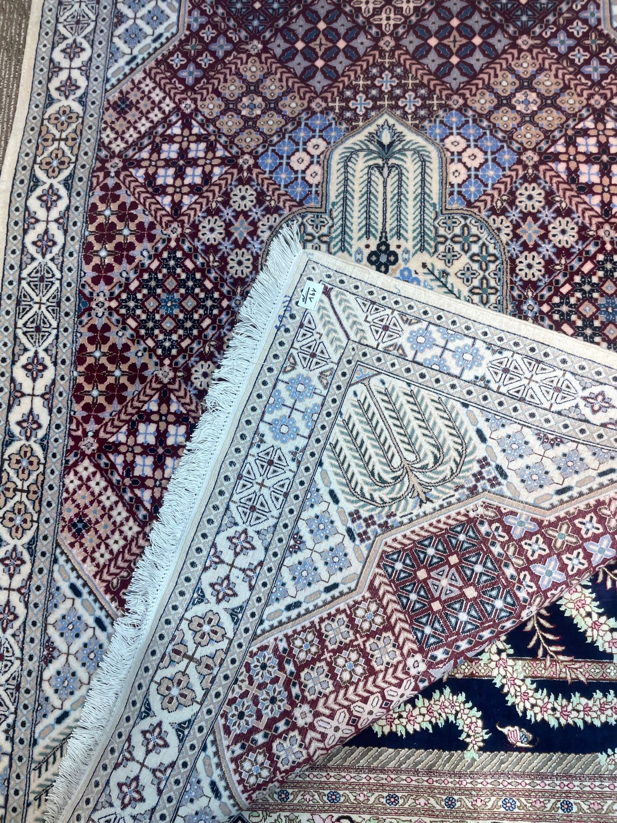 Naheem Persian Rug 6x4 Feet – Fine Quality Handmade Carpet with Natural Colours