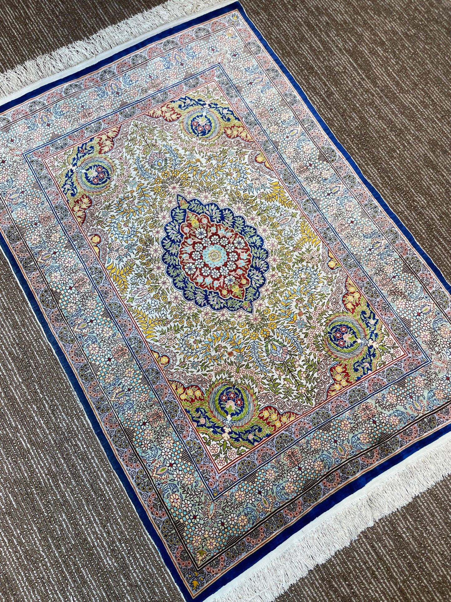 Harika Persian Rug – 3x5 ft Fine Quality Handmade Rug with Natural Colours