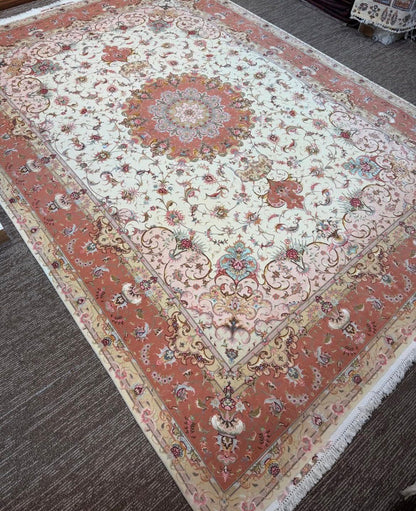 Royal Family Tabriz Handmade Persian Rug – Silk & Wool Luxury Carpet