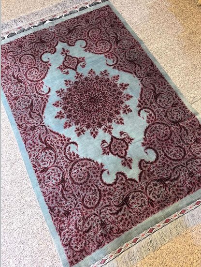 Persian Qom 100% Silk Handmade Rug – Premium Quality – 2.5x4 Feet