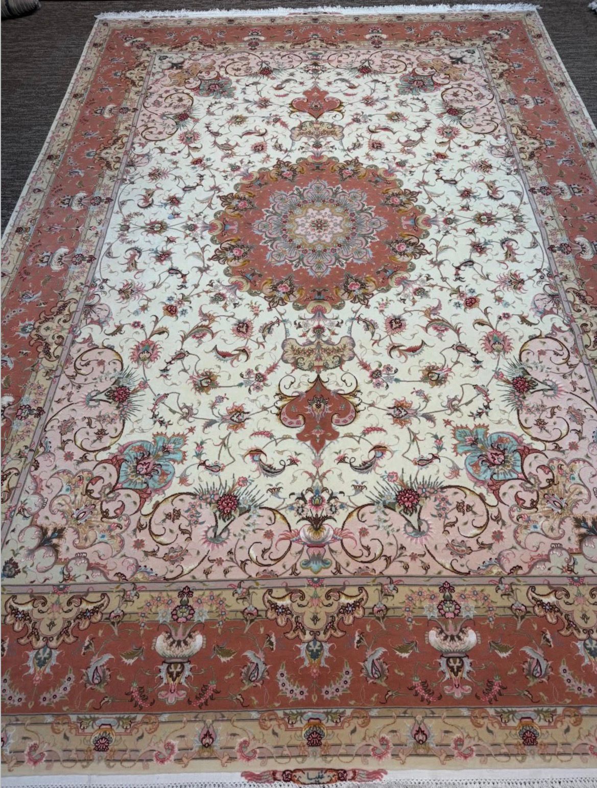Royal Family Tabriz Handmade Persian Rug – Silk & Wool Luxury Carpet