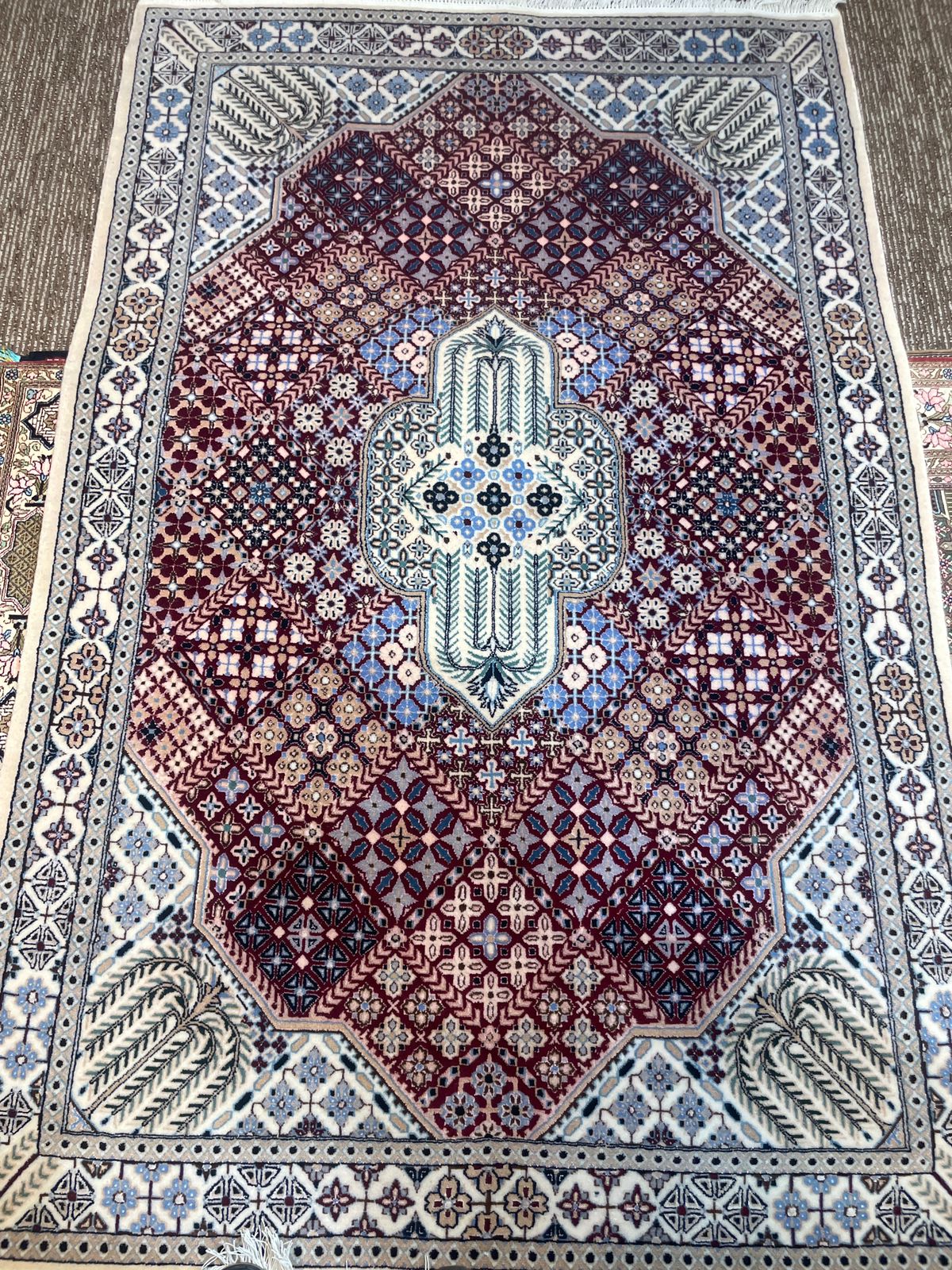 Naheem Persian Rug 6x4 Feet – Fine Quality Handmade Carpet with Natural Colours