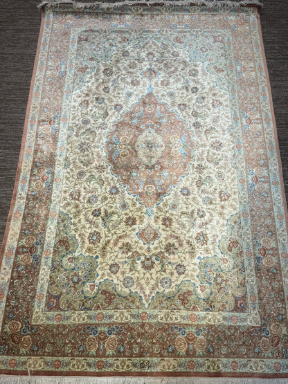 Handmade Persian Qom Carpet – Wool Rug with Floral Medallion & Elegant Borders